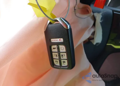 2018 Honda Odyssey Touring из США, поврежденный, VIN 5FNRL6H85JB078109